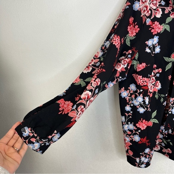 2/$25 Lane Bryant Black Floral Business Casual Lightweight Tie Front Blouse 18 - Picture 4 of 12